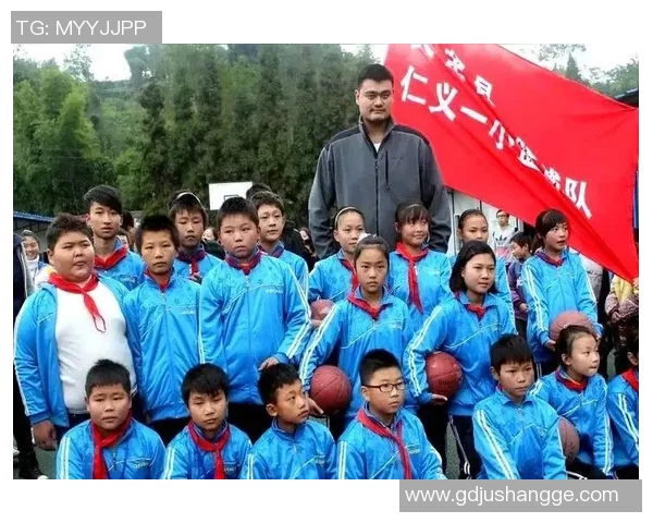 爸爸对姚明的热爱与篮球梦想的传承之路 爸爸对姚明的热爱与篮球梦想的传承之路