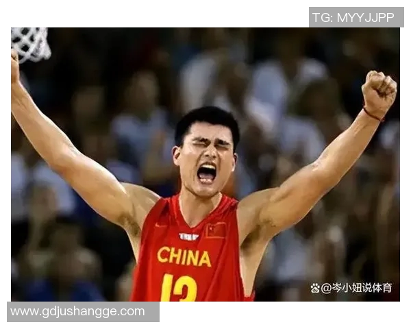 姚明拉着脸背后的故事与情感解读,探寻巨人心中的无奈与坚持 姚明拉着脸背后的故事与情感解读,探寻巨人心中的无奈与坚持