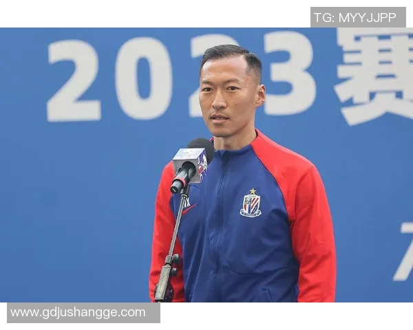 足球明星的腿毛是否影响他们在场上的表现与形象分析 足球明星的腿毛是否影响他们在场上的表现与形象分析