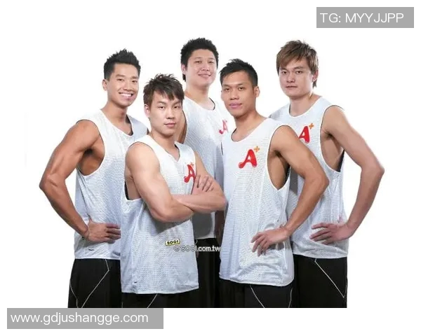 七大篮球明星齐聚一堂精彩瞬间回顾与友谊的珍贵时刻分享