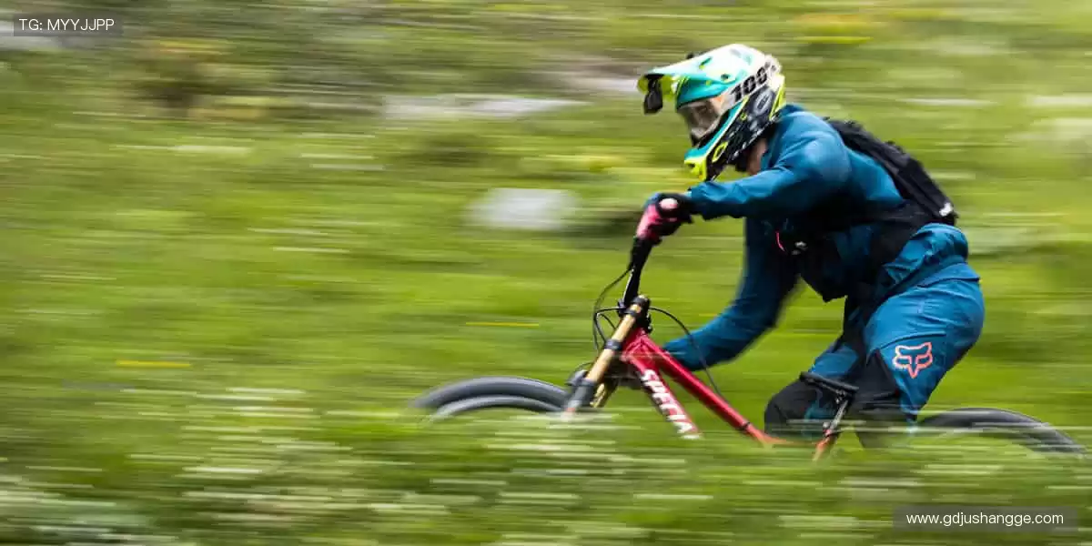 🎮 虚拟看台,弹幕狂欢,